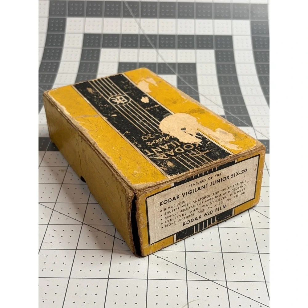 Vintage Kodak Vigilant Junior Six-20 Folding Camera Antique USA w/ Box & Booklet